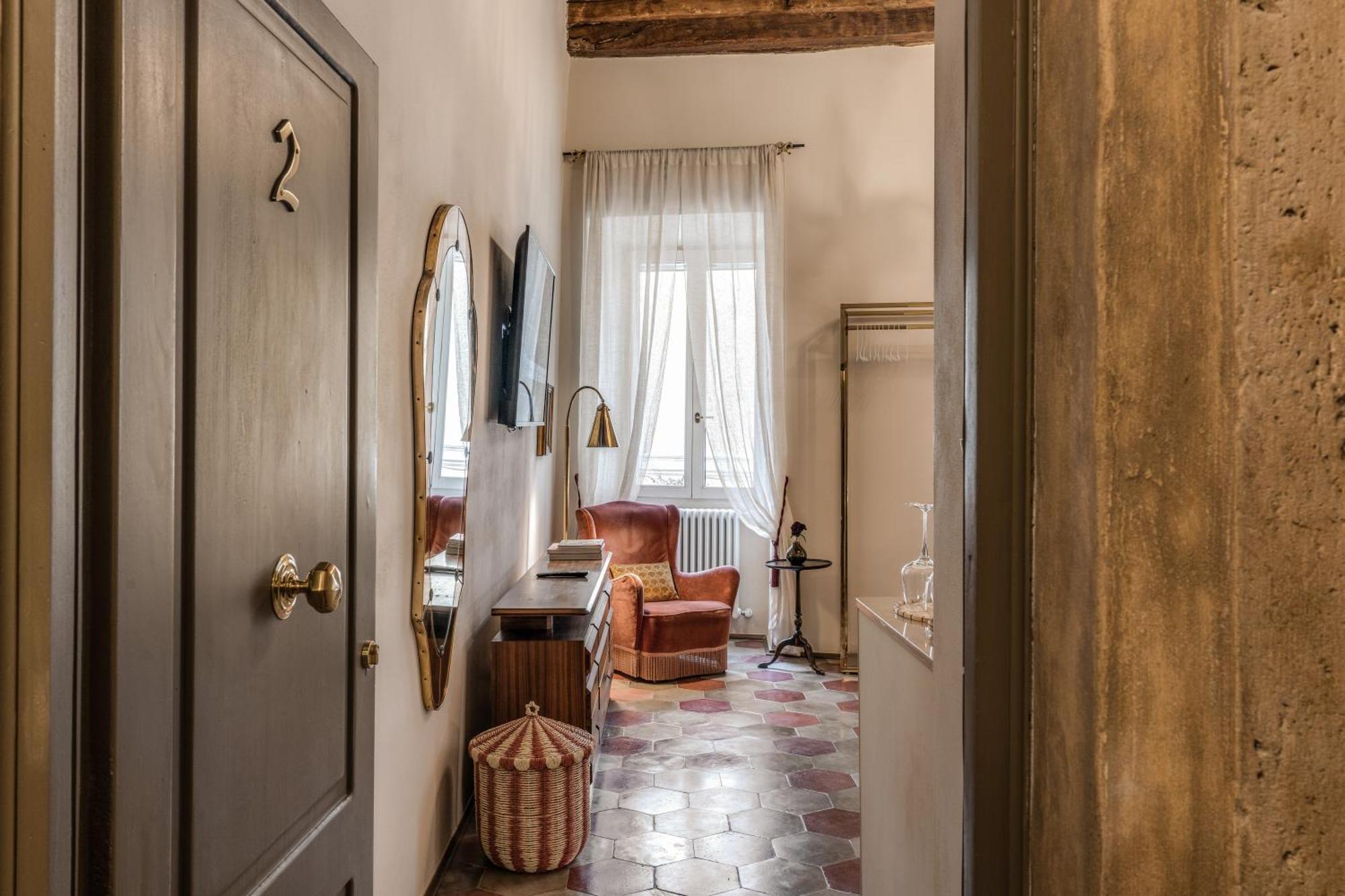 Aparthotel Hisuiterome 2*